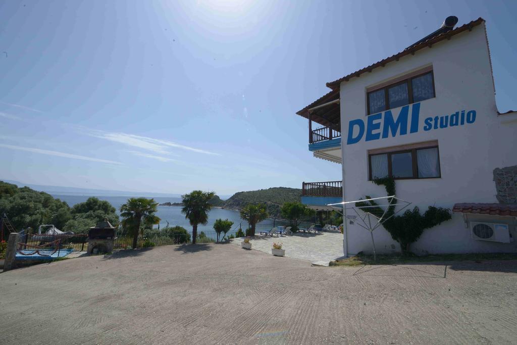 Demi Studios Ammouliani Exterior foto